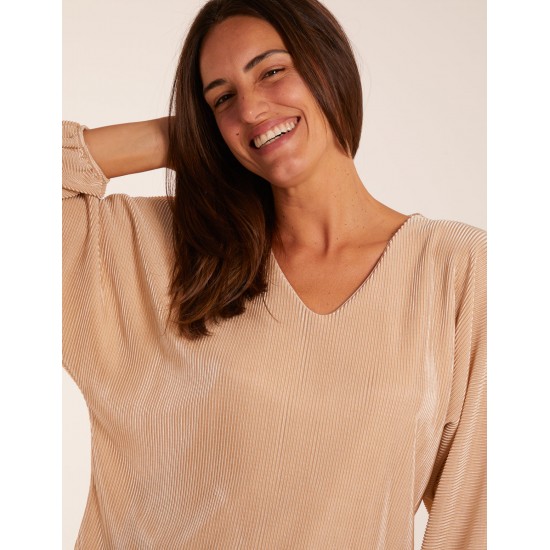 V Neck Plisse Batwing Bubble Hem Top